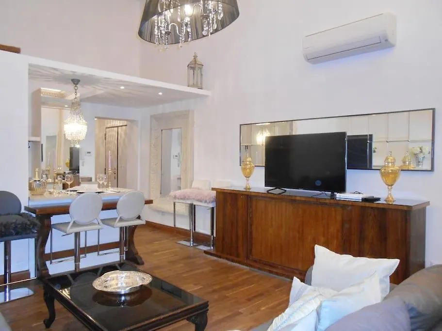 Vicolo Savelli Luxury Suites Řím