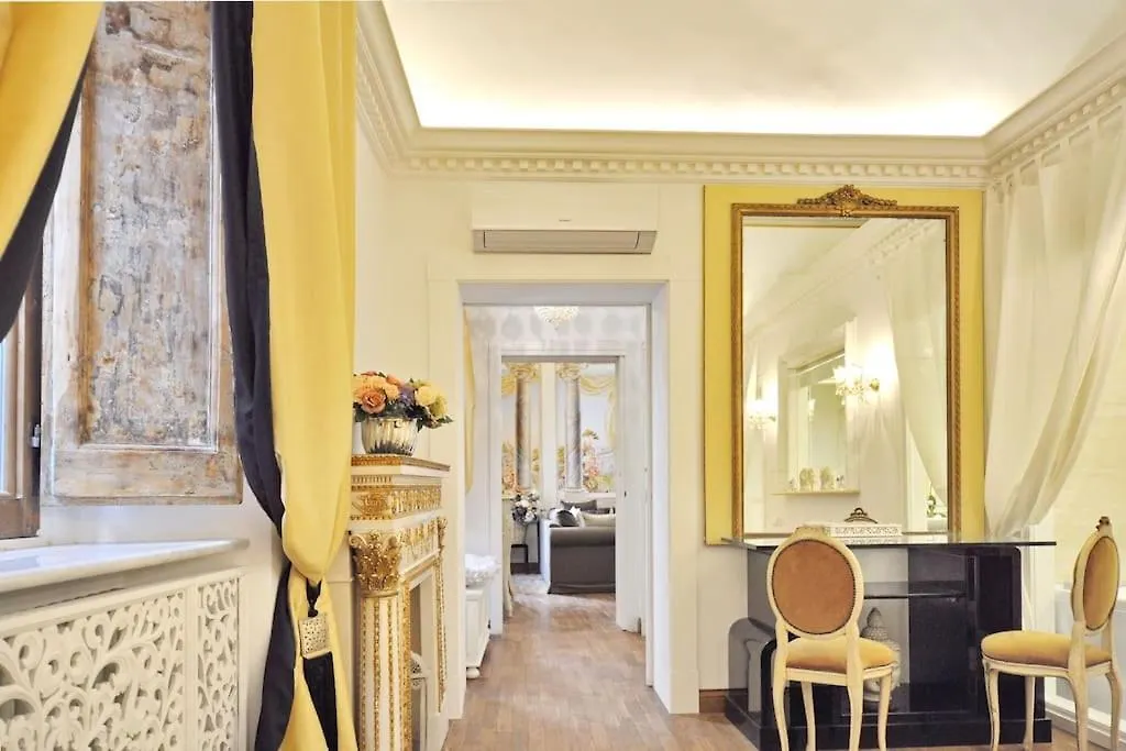 Vicolo Savelli Luxury Suites Řím Apartmán